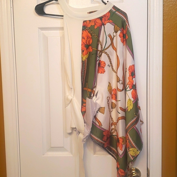 One sleeve blouse. - Picture 1 of 2